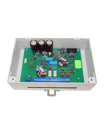 Блок распределения управления и сопряжения Тромбон БРУ-М30Д в Северске Системы оповещения и управления эвакуацией Pintop.ru