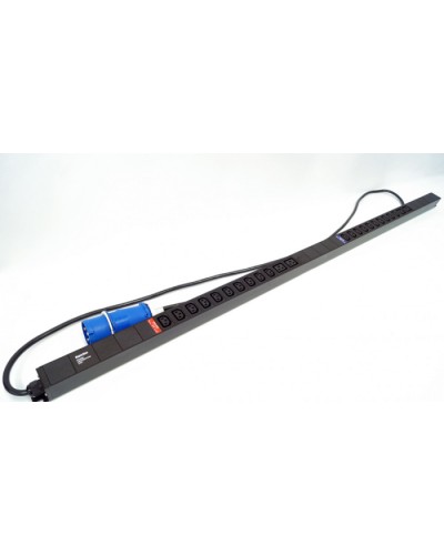 Блок розеток, вертикальный черн Hyperline (SHE-20IEC-4BIEC-32-3PVB) в Северске Блоки розеток Pintop.ru