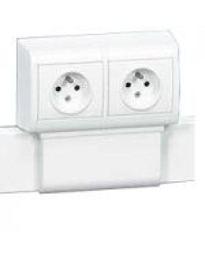 Рамка Mosaic Legrand 031621 в Северске Аксессуары для кабель-канала Pintop.ru