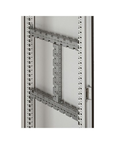 Траверс многофункциональный Legrand 048027 в Северске Аксессуары для стоек и шкафов Pintop.ru