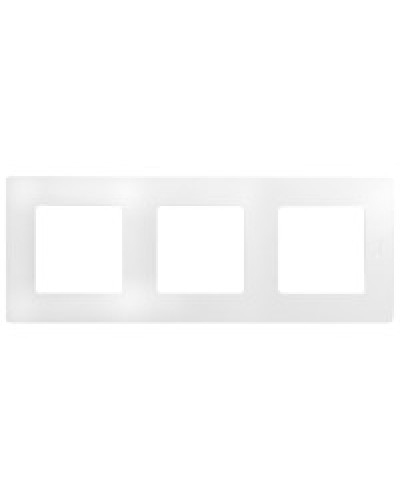 Рамка Etika белый Legrand 672503 в Северске Аксессуары для кабель-канала Pintop.ru
